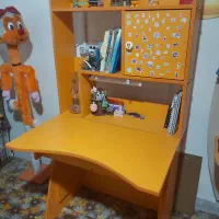 میز تحریر سفارشی ساخته شده و مقاوم