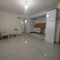 دو خوابه 75 متری ویو باز جنب درمانگاه و فروشگاه