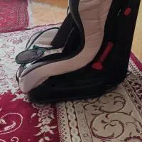 صندلی کودک (خودرو)