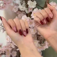 ناخن|خدمات آرایشگری و زیبایی|شفت, |دیوار