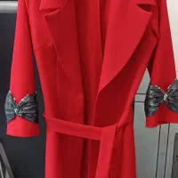 تعدادی لباس|لباس|نی‌ریز, |دیوار