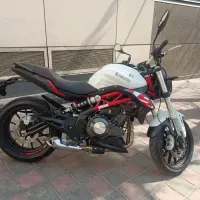 بنلی ۳۰۰ مدل۴۰۲ درحرصفر