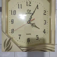 ساعت دیواری