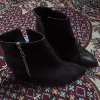 چند تا کفش دخترانه و زنانه