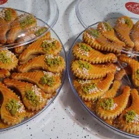 شیرینی سنتی خانگی آقایی