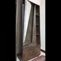 آینه قدی چرخشی با کمد آینه ی قدی چرخشی با کمد