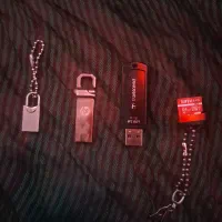 فلش32.8 و مموری64