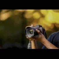 فیلمبردار حرفه‌ای و ادیتور حرفه‌ای