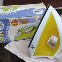 اتو بخار سالم وتمیز در حدنو