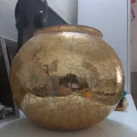 گلدان طلایی
