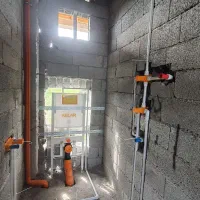 شاگرد تاسیسات.لوله کش