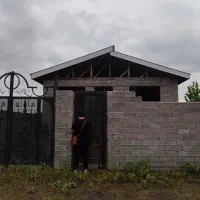 ویلای-ساحلی-دو-خوابه-سحرخیز-نیم-کاره