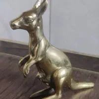 مجسمه برنجی کانگورو