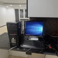 کامپیوتر رو میزی