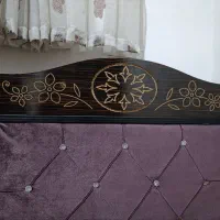 تخت یکنفره با تشک تمیز و سالم