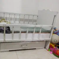 تخت گهواره ای کودک