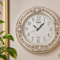 ساعت دیواری کارن طرح سلطنتی و کلاسیک