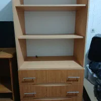 صندلی اداری و کمد چوبی