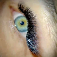 مرکزتخصصی وحرفه ای مژه ولیفت جزیره اف ویژه