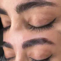 کاشت مژه هیدن و لیفت ابرو