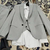 کت شلوار در حد نو|لباس|رباط‌کریم, رباط‌کریم|دیوار