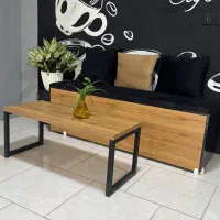 تعدادی میزصندلی ،پاف