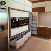 اجرای کابینت کمددیواری وسازه های چوبی