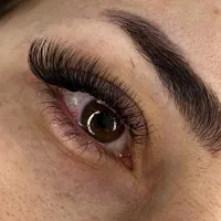 لیفت و لمینت و اکستیشن مژه