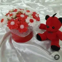 باکس گل با گلهای شمعی