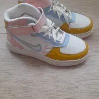 کیف مدرسه.کفش اسپرت.لباس