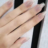 تخفیف ویژه یلدایی کاشت ناخن  فارسان