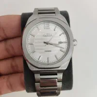 ساعت مچی زیبا