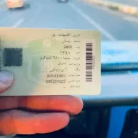 نیسان وانت مدل ۸۱