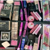 فروشنده مهرگان