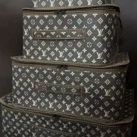 تولیدانواع بقچه لباس|کیف، کفش، کمربند|قرچک, زیبا شهر|دیوار