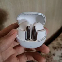 هندزفری aliy buds pro+ QCY به شدت سالم