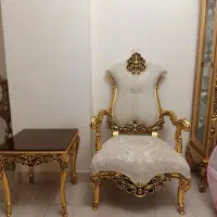 مبل سلطنتی به همراه میز نهارخوری|مبلمان خانگی و میز عسلی|پرند, فاز ۴|دیوار