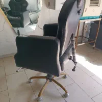 صندلی اصلاح آرایشگاه مردانه|آرایشگاه و سالنهای زیبایی|باخزر, |دیوار