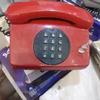 تلفن رومیزی قدیمی