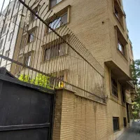 قلهک ، بر دولت (۳۵۰ ، ۴۳۰ متر جنوبی پهنه تجاری)