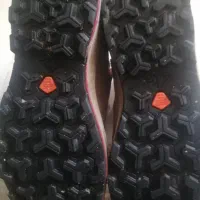 کفش کوهنوردی|کیف، کفش، کمربند|رباط‌کریم, رباط‌کریم|دیوار