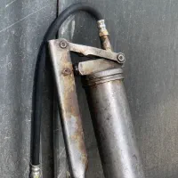 گریس پمپ سالم|ابزارآلات|نیشابور, کشتارگاه|دیوار