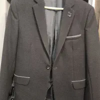 کت طوسی تیره