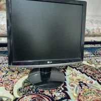 تعدادی مانیتور