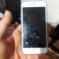 گوشی ایفون ۸