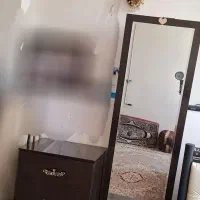 میز و آینه دست دو