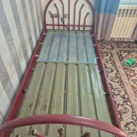 تخت یک نفره و یک تخت دو نفره فلزی