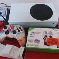 کنسول xbox seires s + بازی قانونی و شارژر دسته|کنسول، بازی ویدئویی و آنلاین|بیرجند, |دیوار