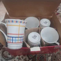 فنجان وتعدادی لباس هرکدوم صدوپنجاه هزار