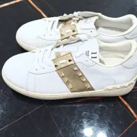 کتونی ولنتینو اصل ایتالیا|کیف، کفش، کمربند|رباط‌کریم, نصیرشهر|دیوار